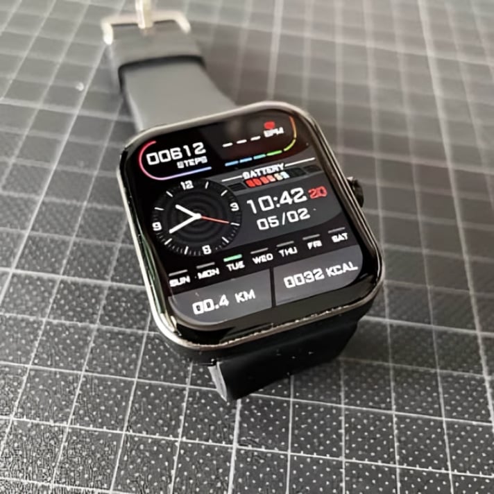 Aptofit SmartWatch customer review Sarah J.